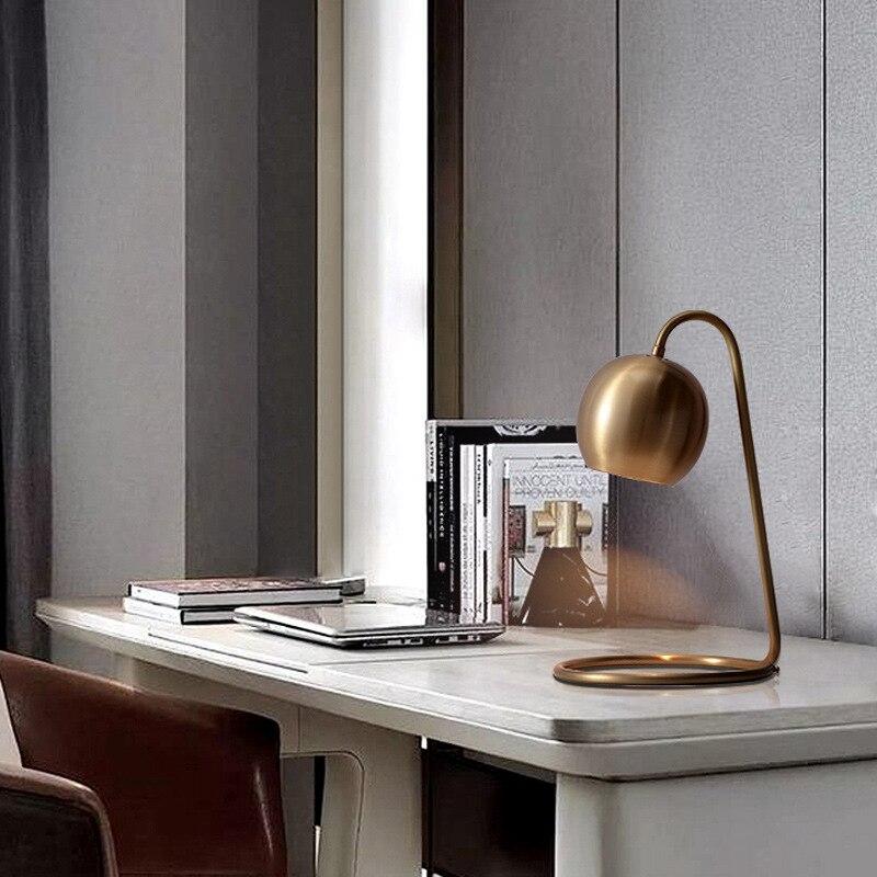 Lampes de bureau dorées