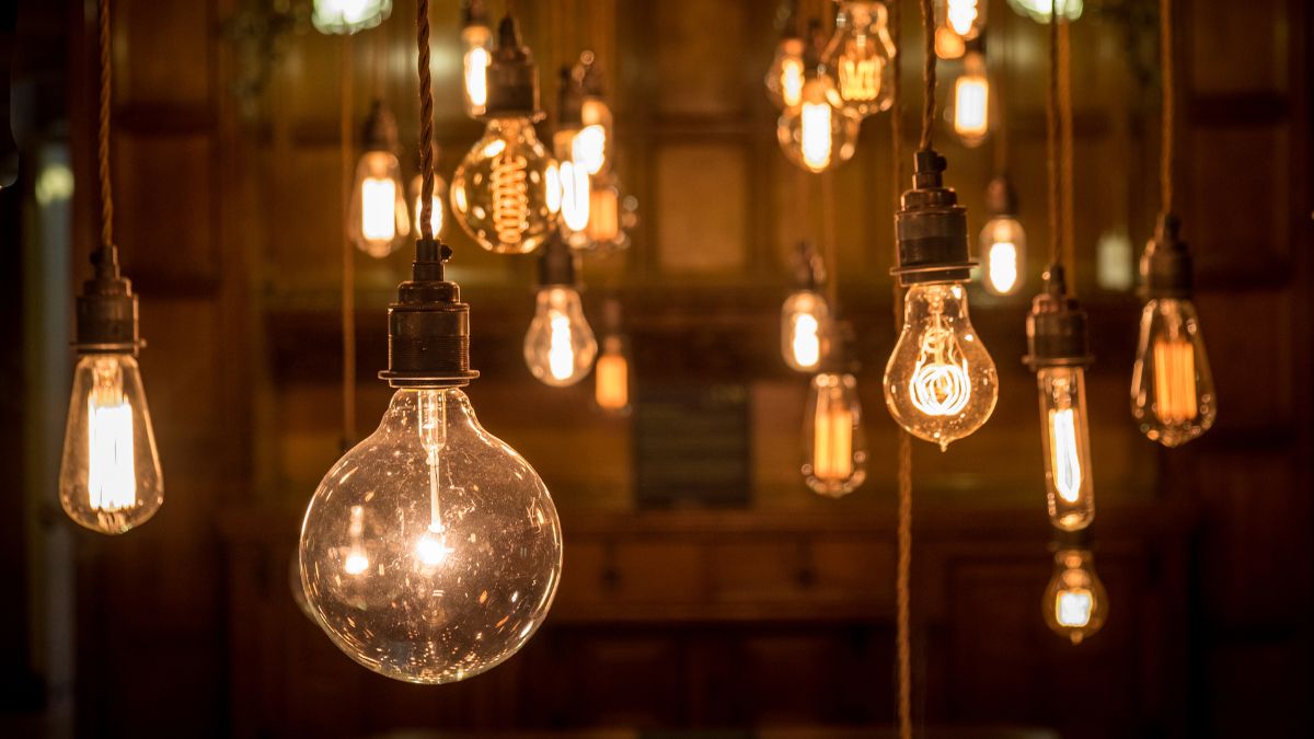 Ampoules LED ou Ordinaires : Quelle est la différence ? - Lampe de Nuit